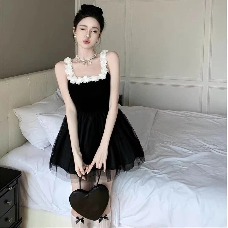 纯欲风少女生日连衣裙夏季拼接撞色露背设计感显瘦气质网纱短裙子