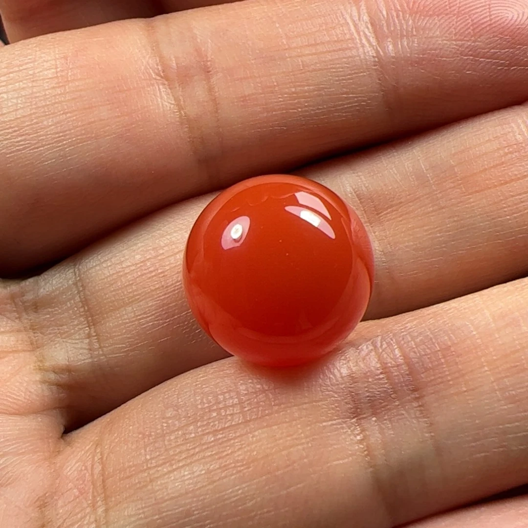 南红玛瑙珠子未镶嵌天***?