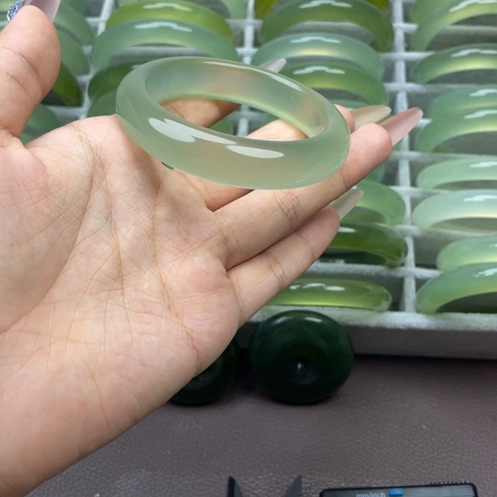 n***n未镶嵌蛇纹石玉手镯