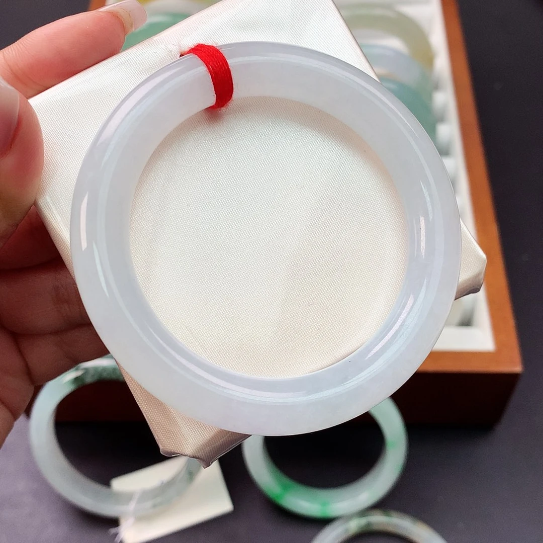 翡翠手镯未镶嵌圆条56