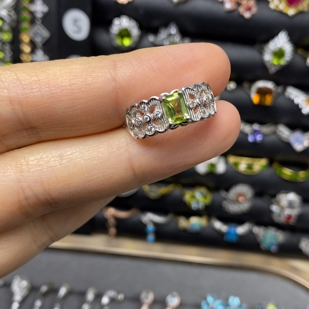 戒指橄榄石银S925镶嵌