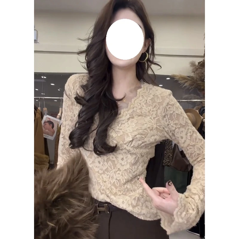 2025冬季新款气质加绒加厚修身内搭上衣女性感V领长袖蕾丝打底衫