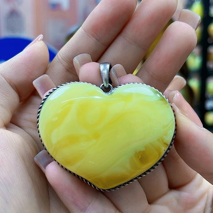 琥珀银S925镶嵌颈饰吊坠