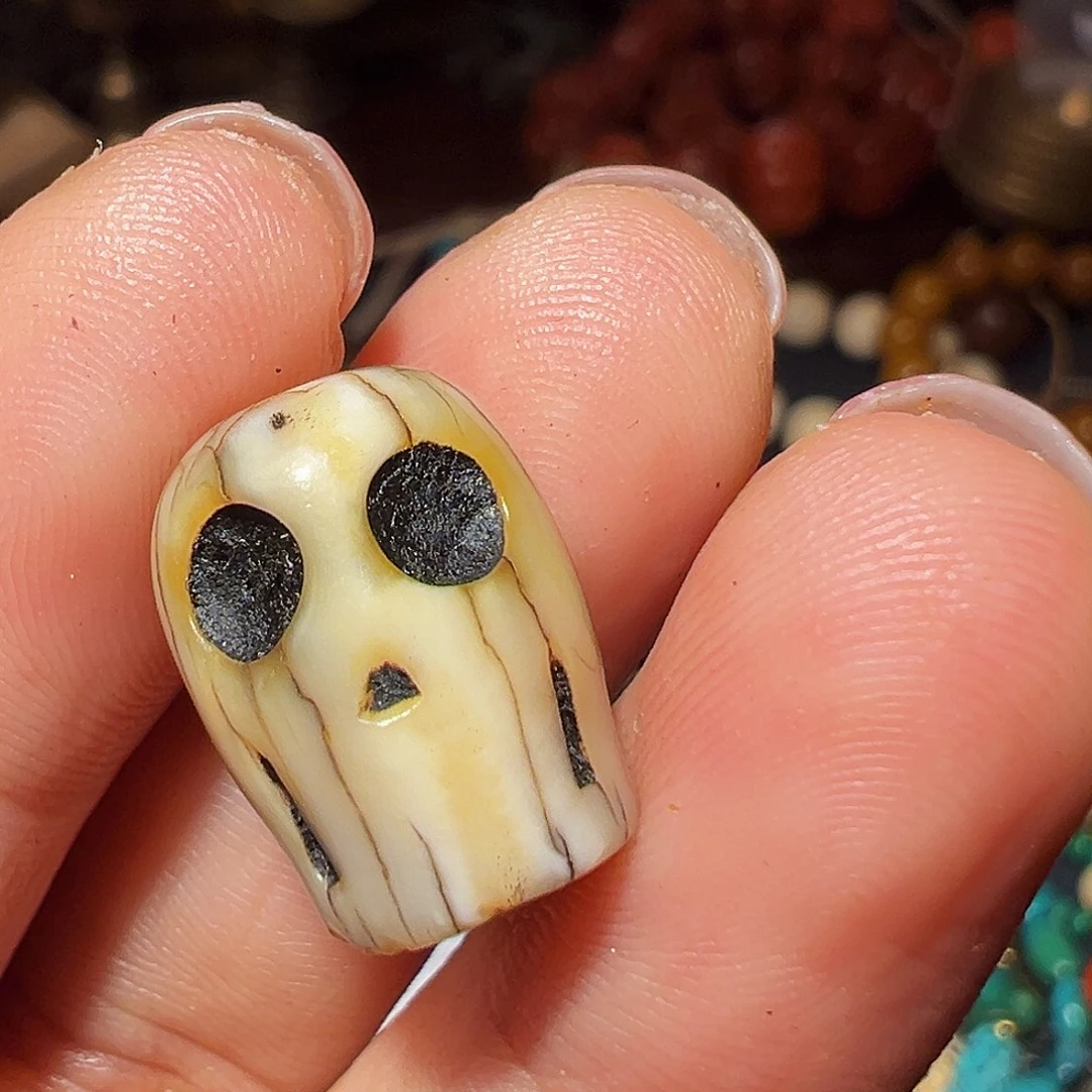 倔***卜非洲紫檀（红花梨）