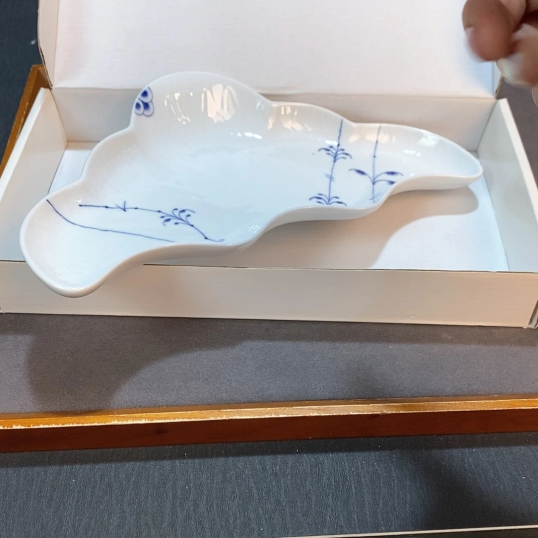 瓷器过哈哈哈哈哈哈哈