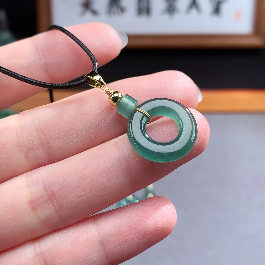 翡翠手镯（圆镯）未镶嵌