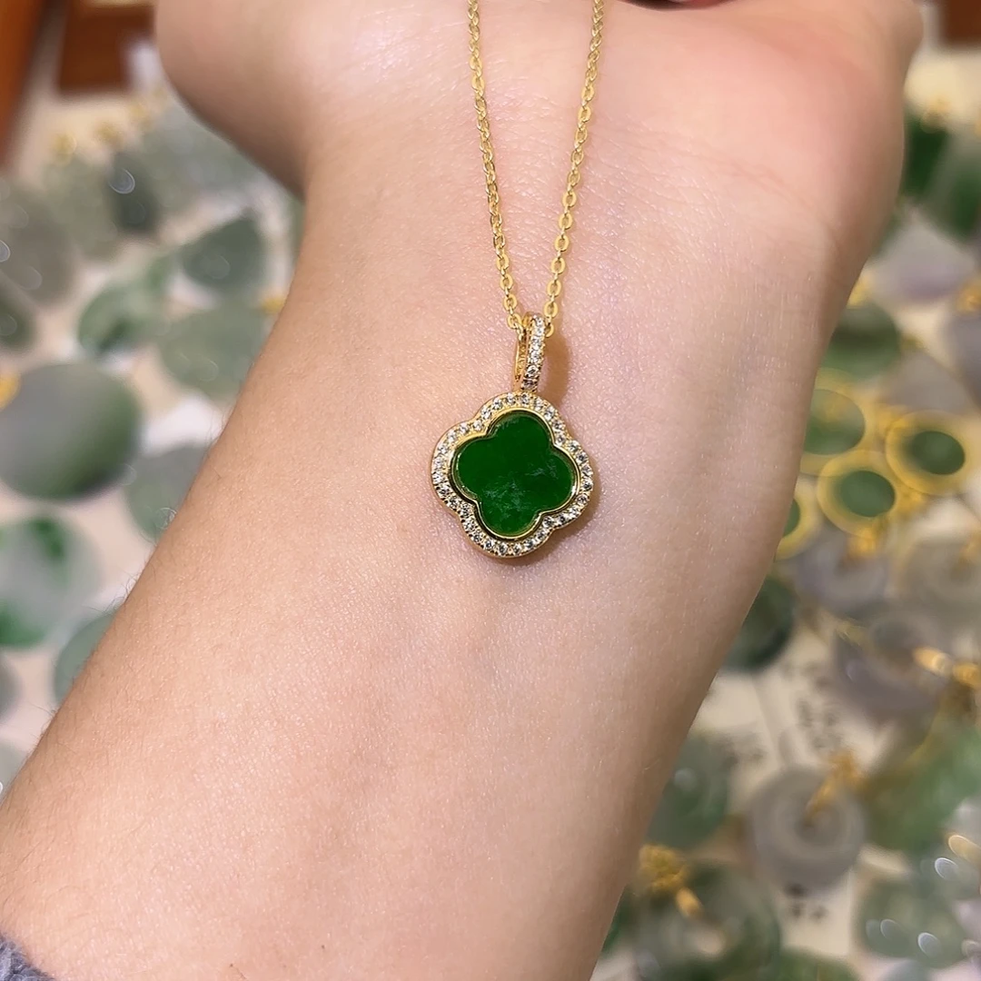 翡翠银S925镶嵌颈饰四叶草