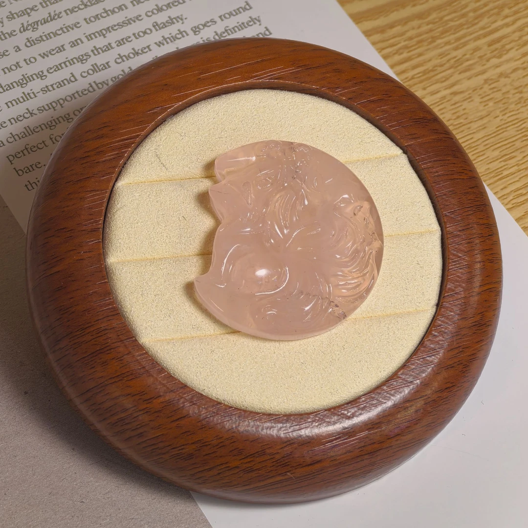 九尾狐月亮天然粉水晶吊坠多样性发一