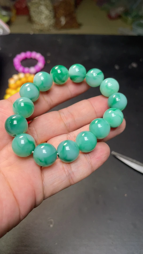 B516  14 果绿蜜手串