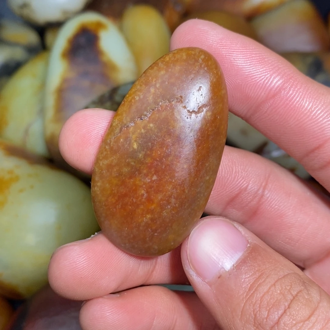 和田玉未镶嵌珠宝奇石