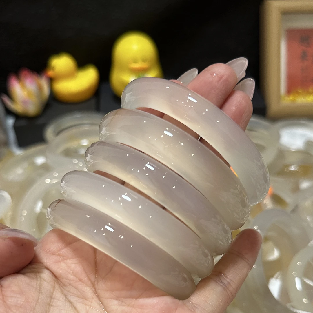 99.9米天然玛瑙手镯