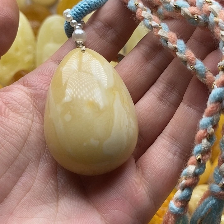 琥珀颈饰未镶嵌琥珀蜜蜡吊坠