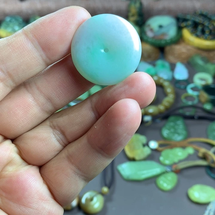 翡翠未镶嵌吊坠(赠链)晴*