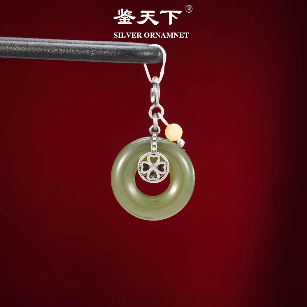 复古和田玉跑环蜜蜡四叶草吊坠01910308