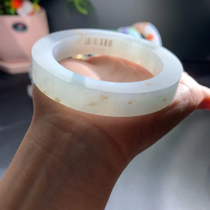 未镶嵌手镯定制翡翠