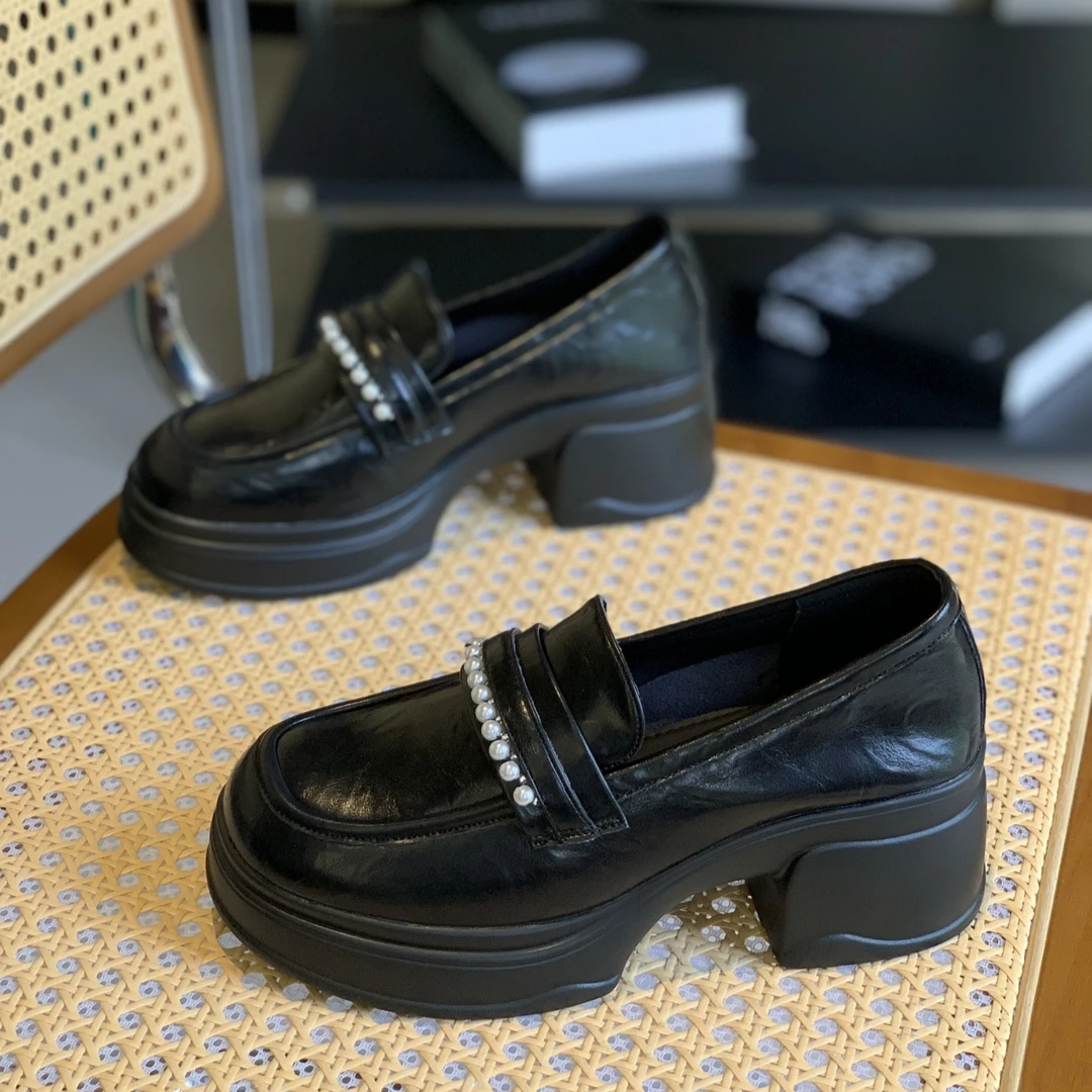 粗跟6CM英伦风时尚珍珠乐福鞋女2025秋季新款百搭一脚蹬复古单鞋