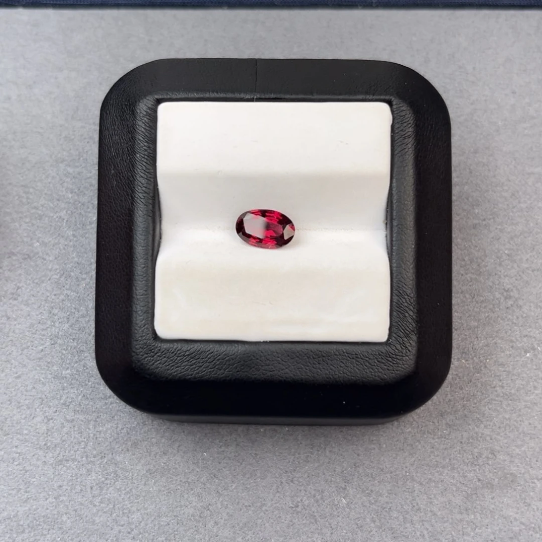 石榴石珠宝半成品未镶嵌天然全净无瑕1.62CT