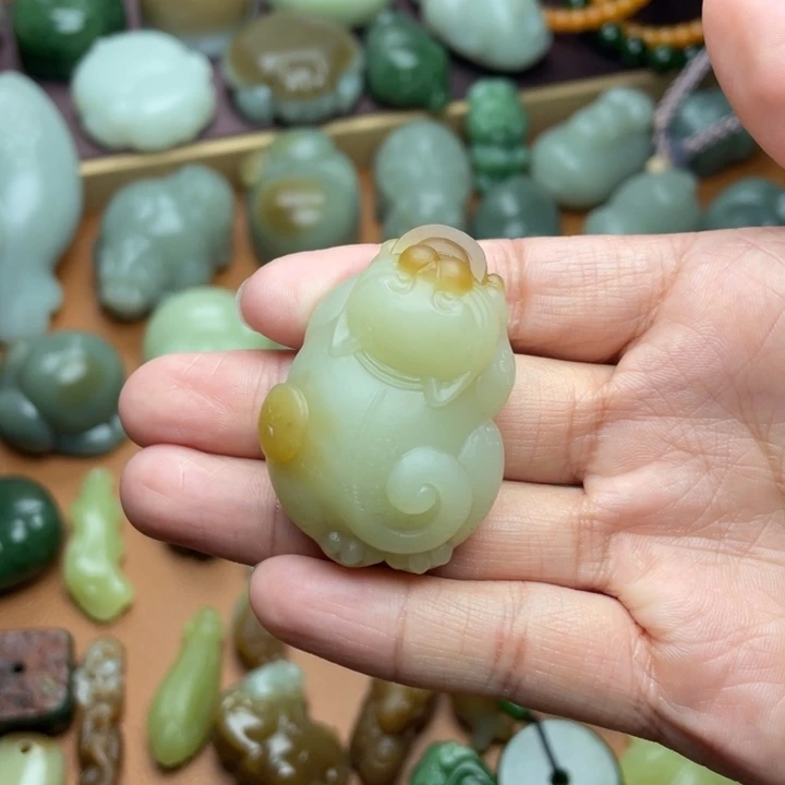 【闪购商品】颈饰未镶嵌和田玉沐*糖猫