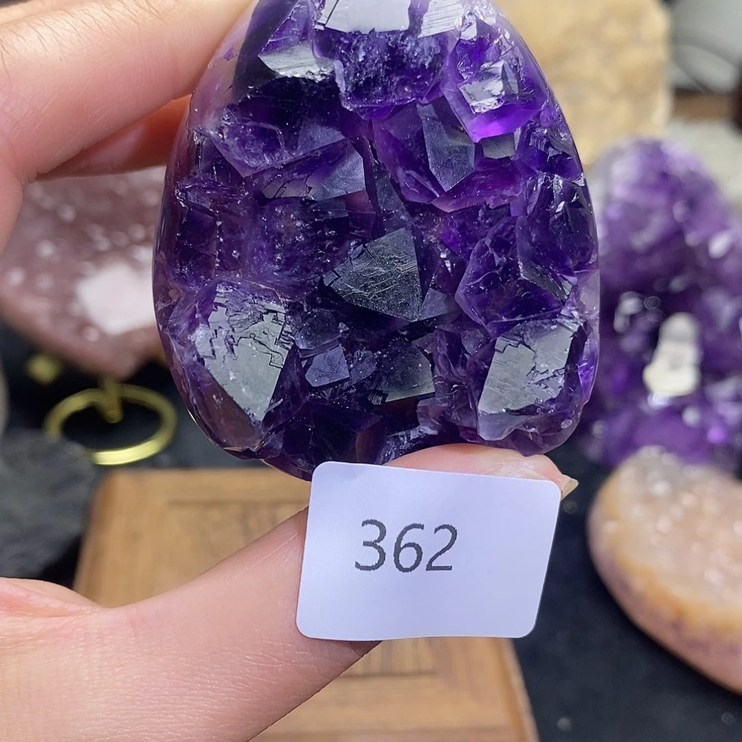 紫晶未镶嵌大型摆件（非配饰）
