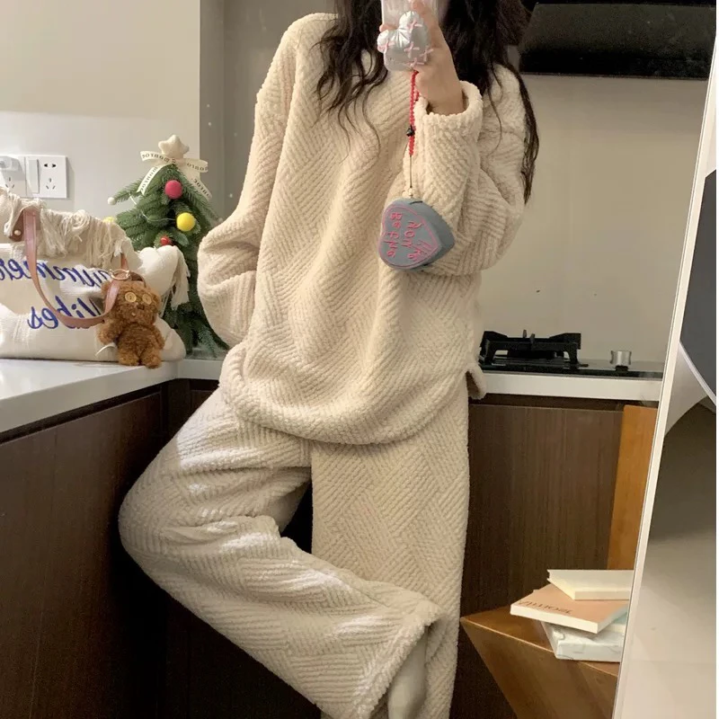 梦小小女装珊瑚绒女2025冬新款加厚保暖菱形格法兰绒家居服套装