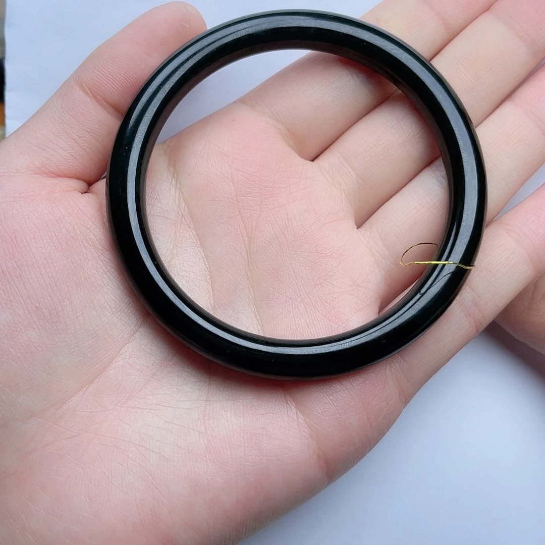 和田玉手镯61圈口。k k未镶嵌肉*