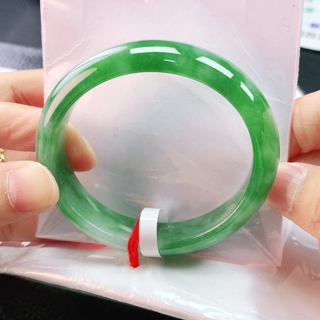 翡翠手镯未镶嵌56贵妃