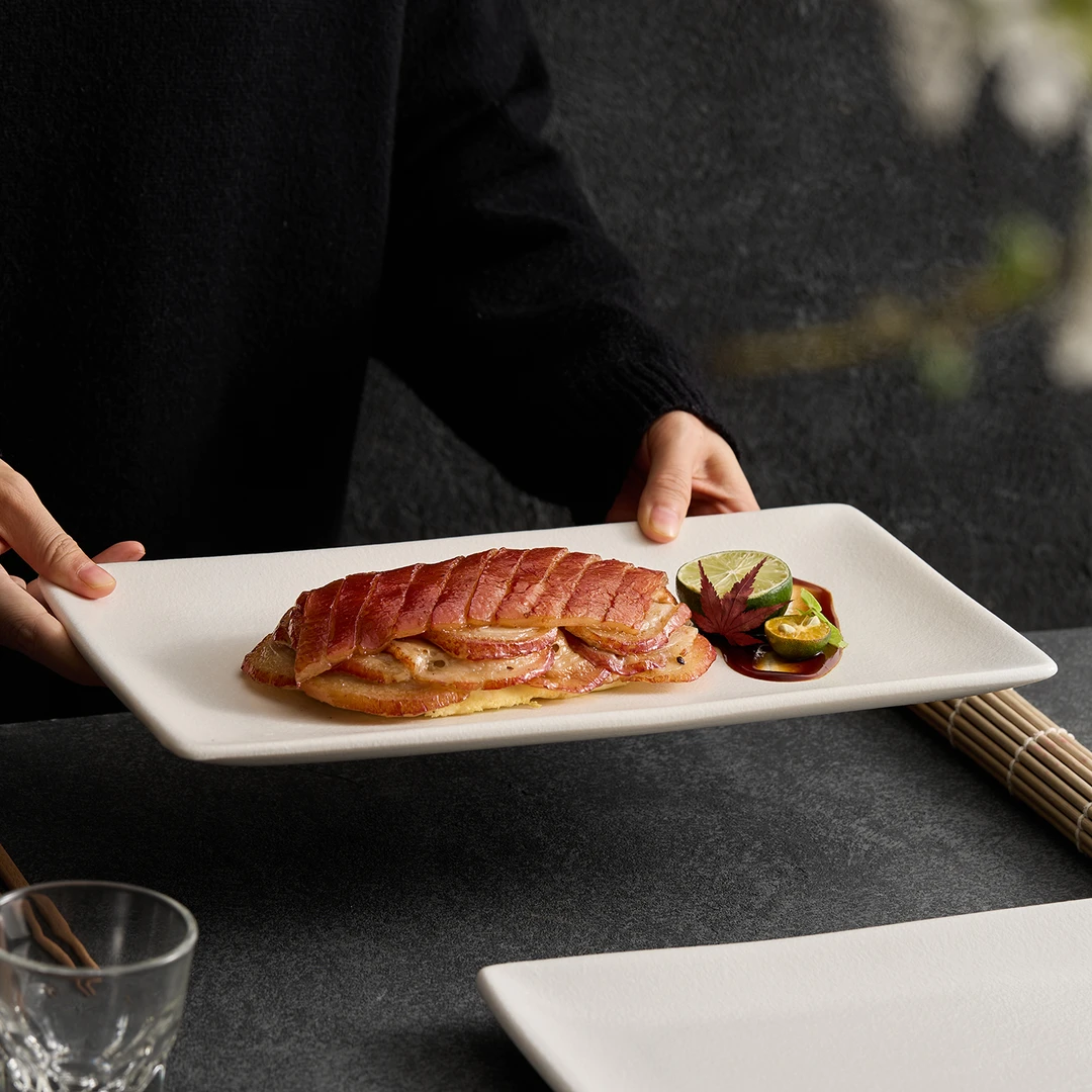 陶瓷盘子2025年新款特别好看的高级感精致的长方形菜盘家用的餐盘