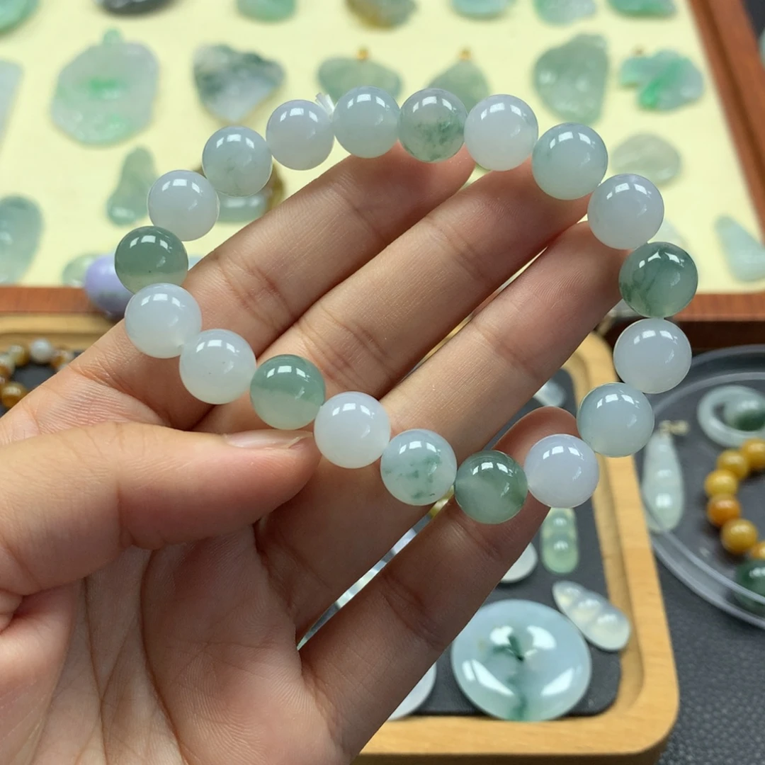 颈饰未镶嵌翡翠手串