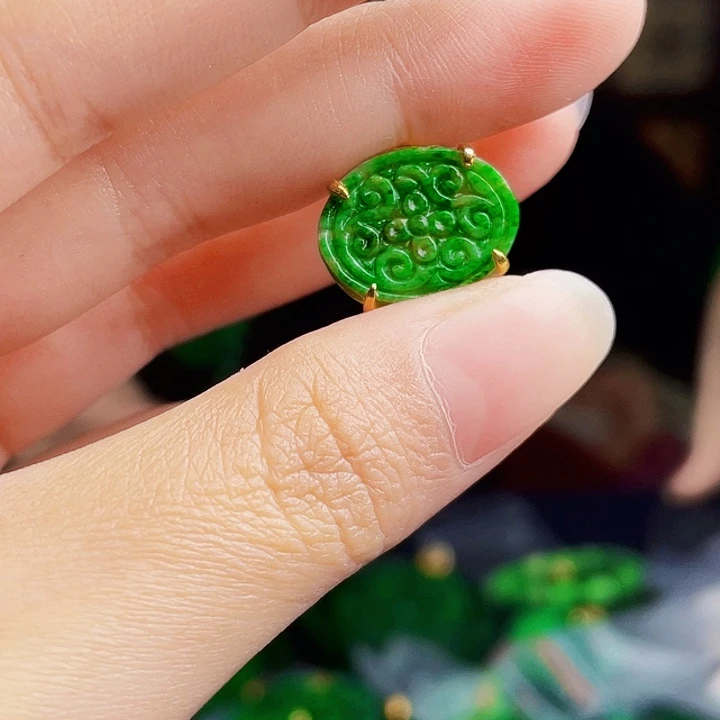 翡翠银S925镶嵌颈饰多样性