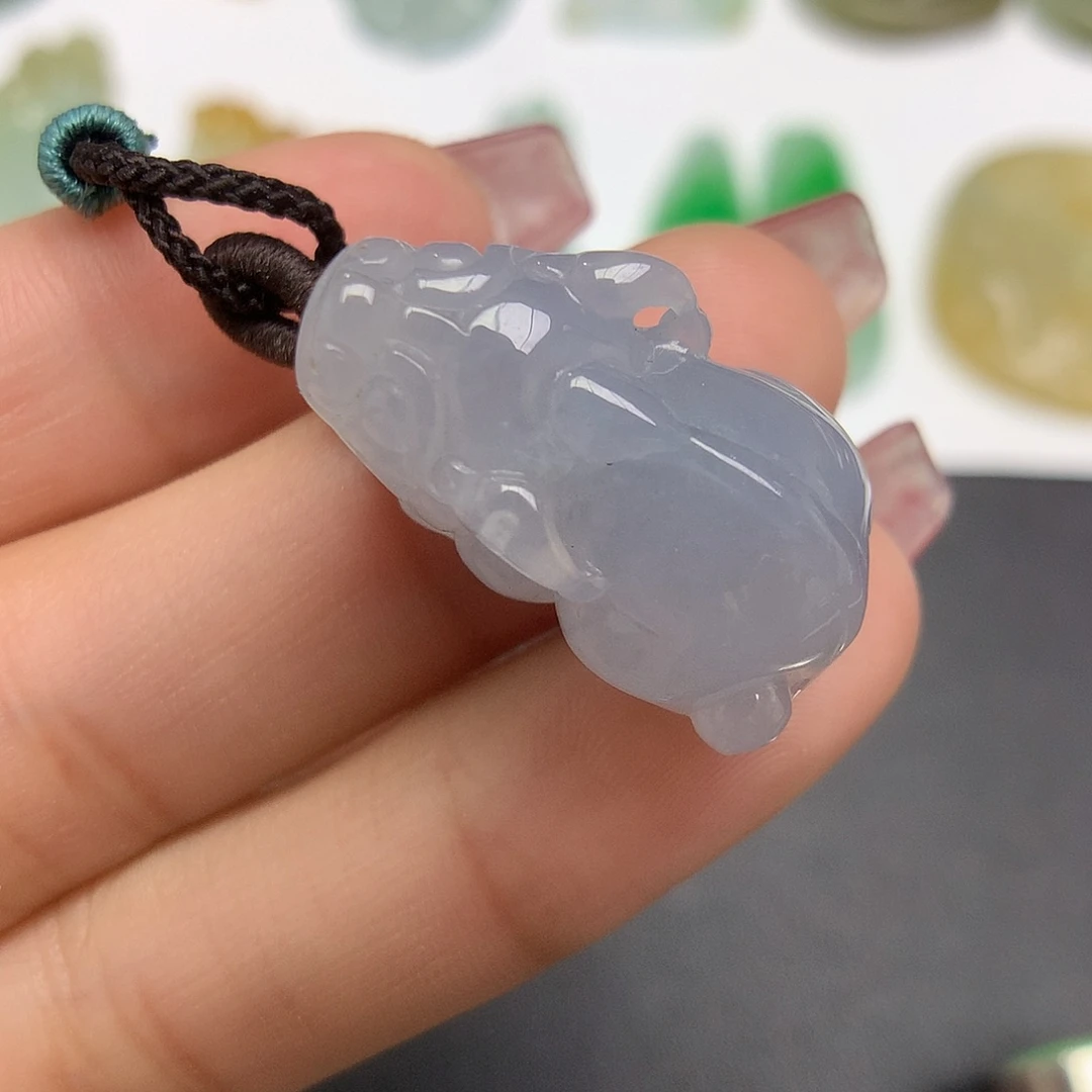 翡翠颈饰未镶嵌貔貅