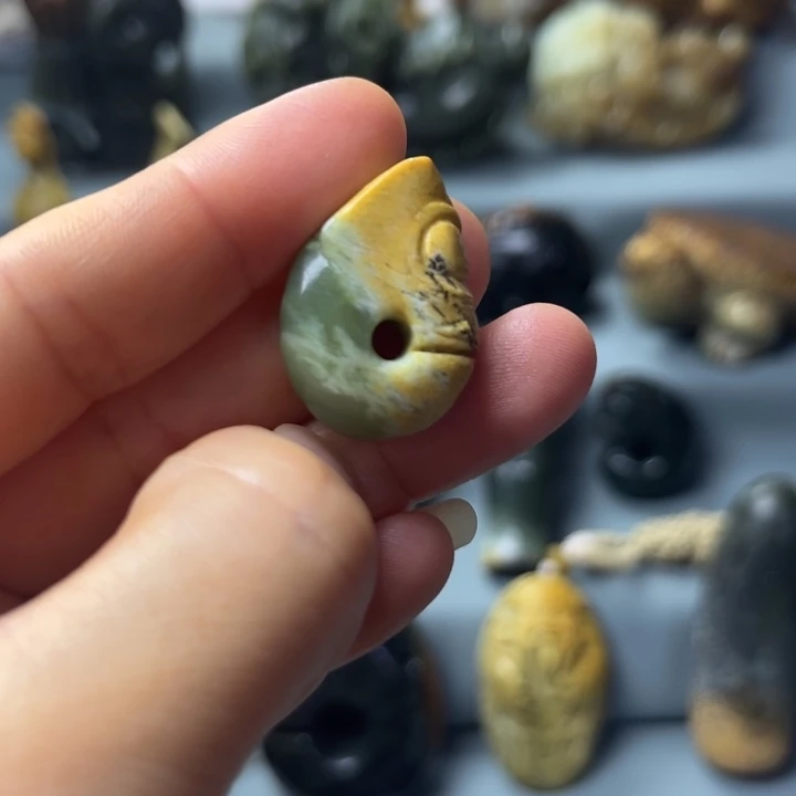 岫岩河磨玉（透闪石质玉）未镶嵌挂件