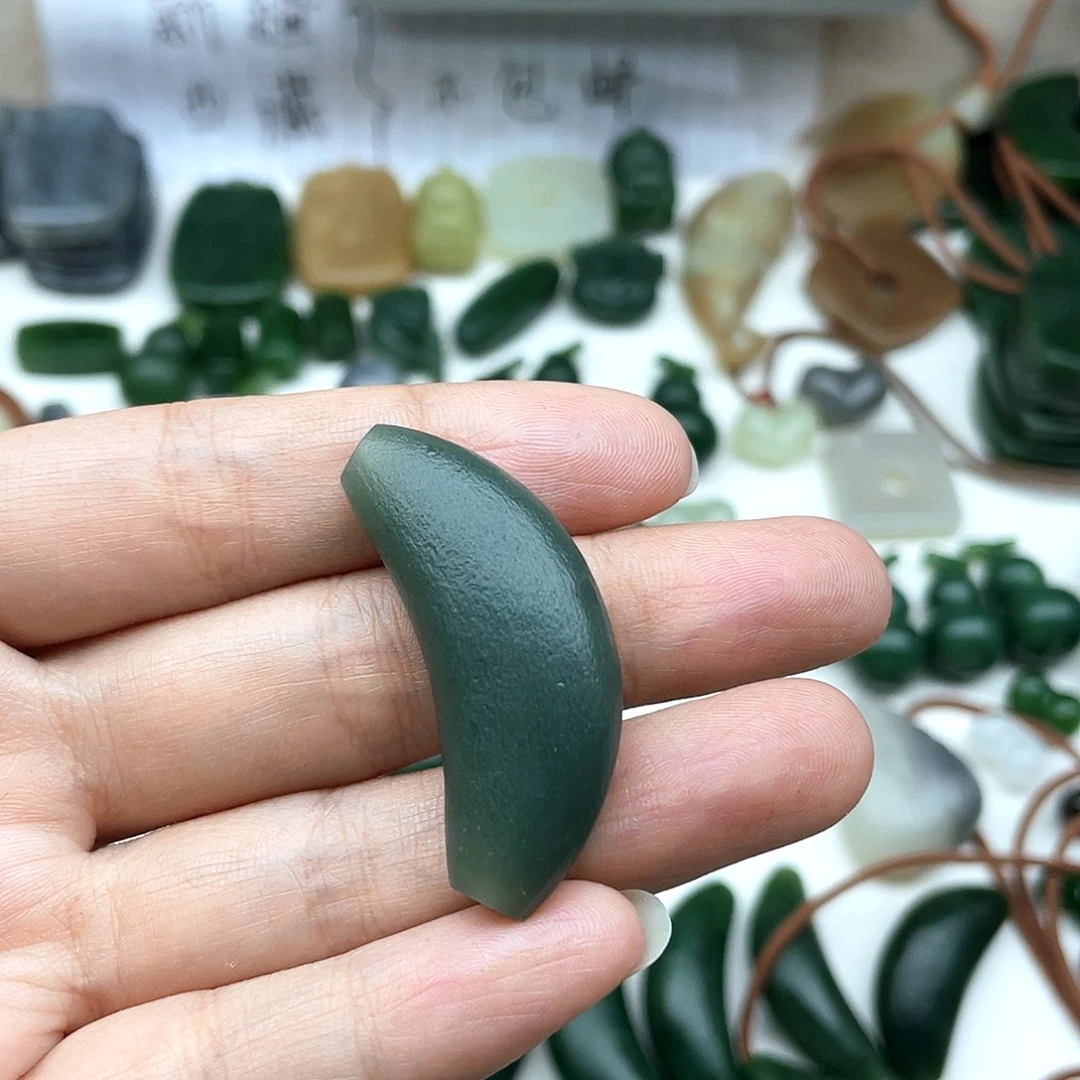 颈饰未镶嵌和田玉顺***子