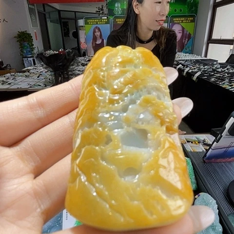 颈饰未镶嵌翡翠一个