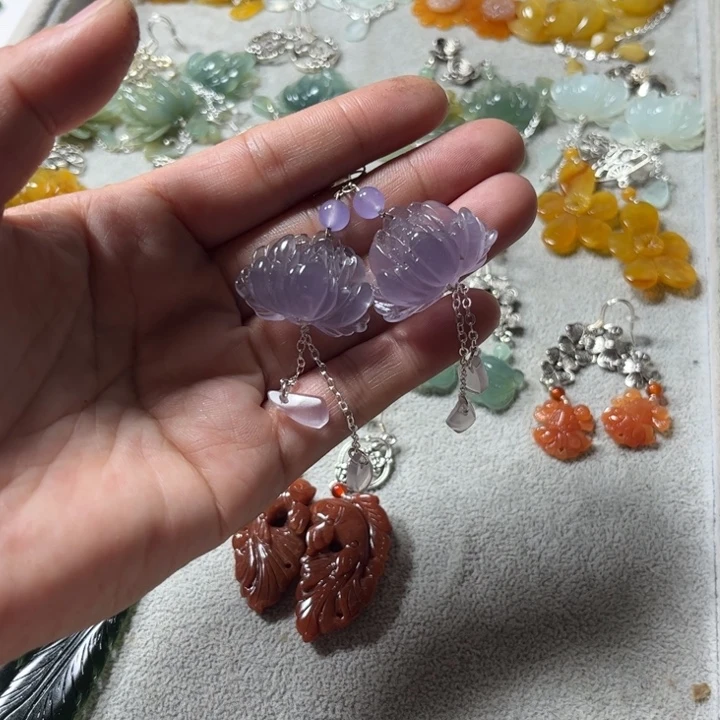 蛇纹石玉合金耳饰