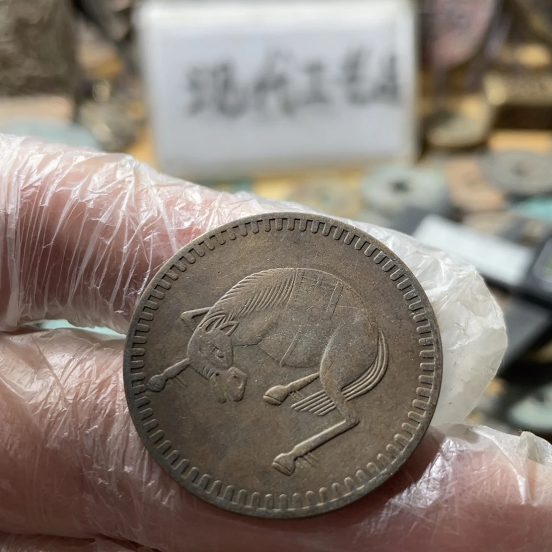 铜现代工艺品学习币