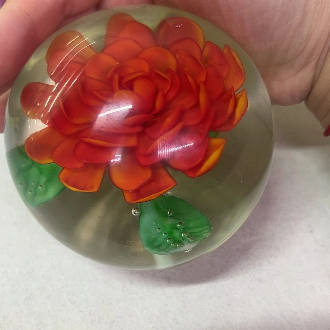 琉璃手工艺品R****?琉璃