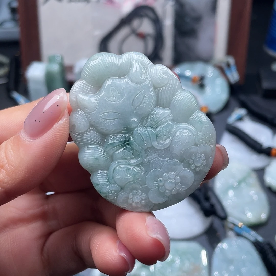 翡翠未镶嵌颈饰翡翠