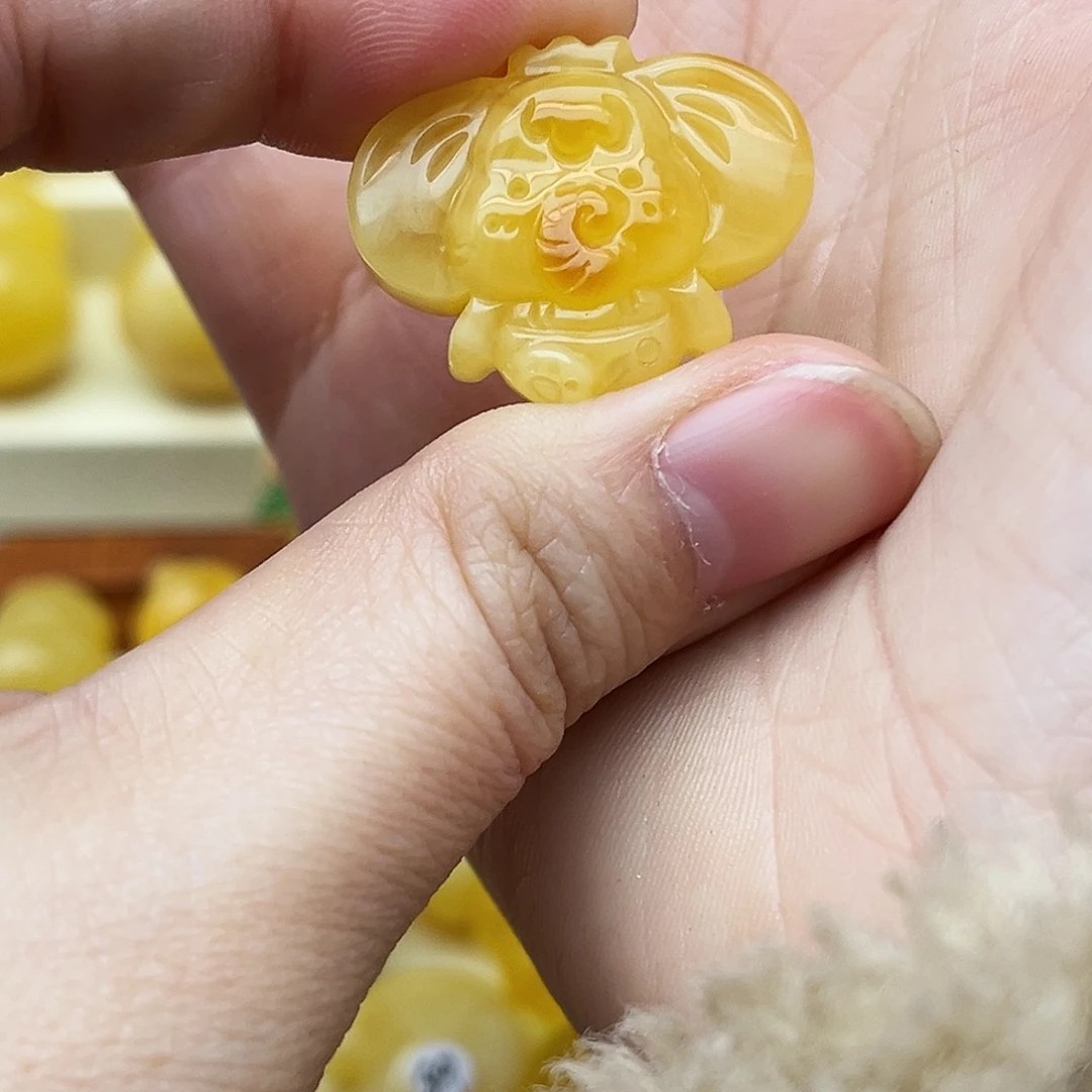 蜜蜡未镶嵌裸石天然