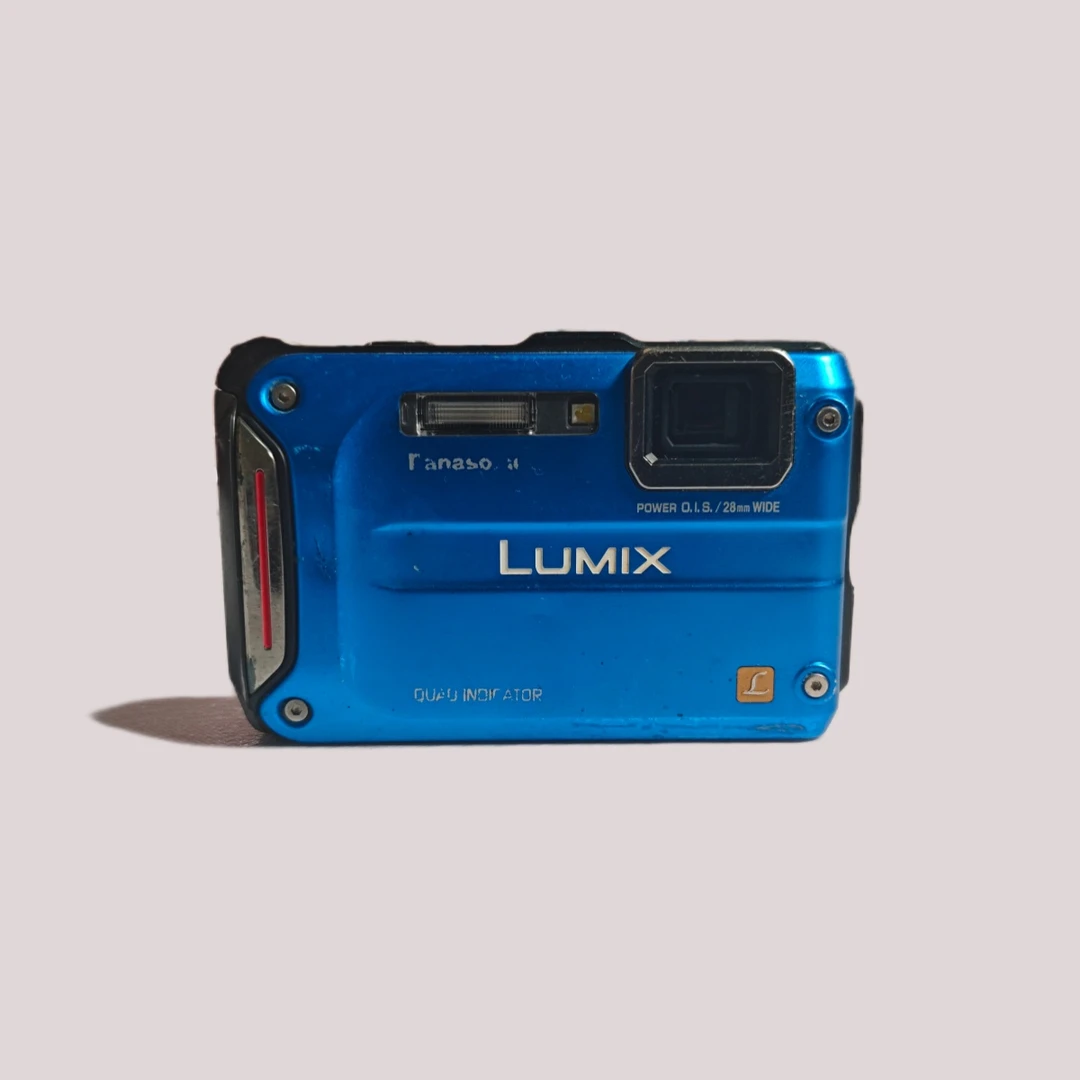 8新 Panasonic/松下 TS4 1600万像素4倍光学变焦复古三防相机