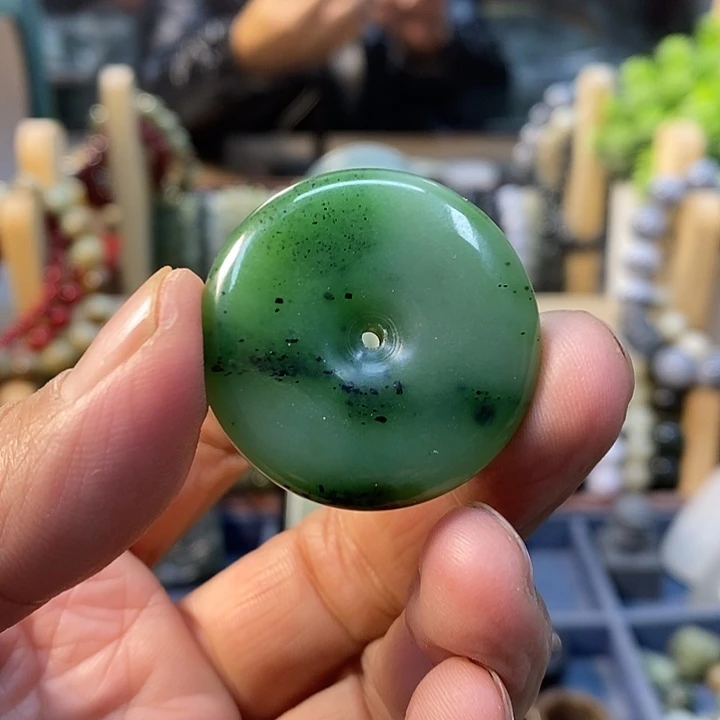 和田玉（糖玉）未镶嵌挂件