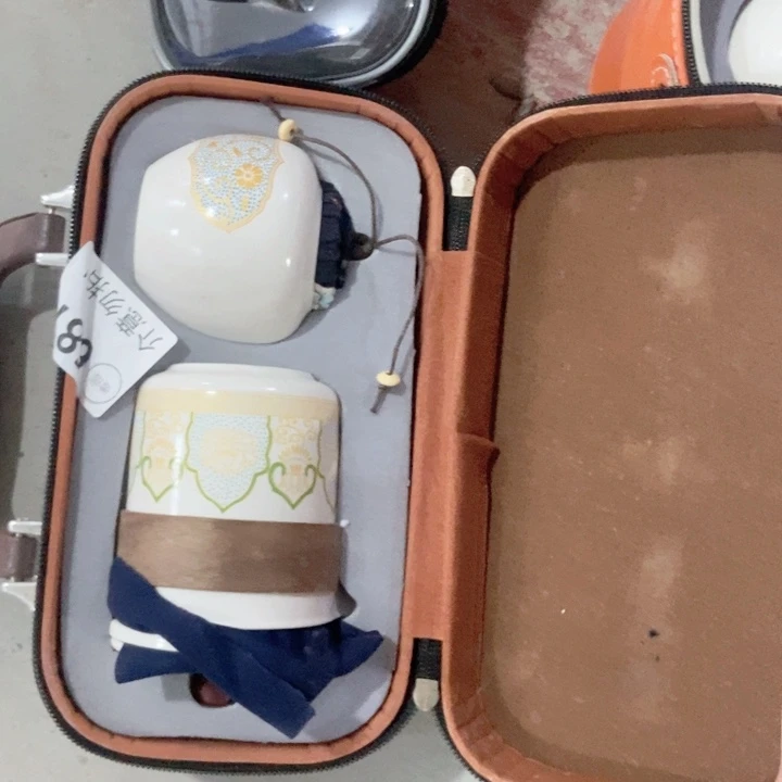 茶具微瑕，介意勿拍