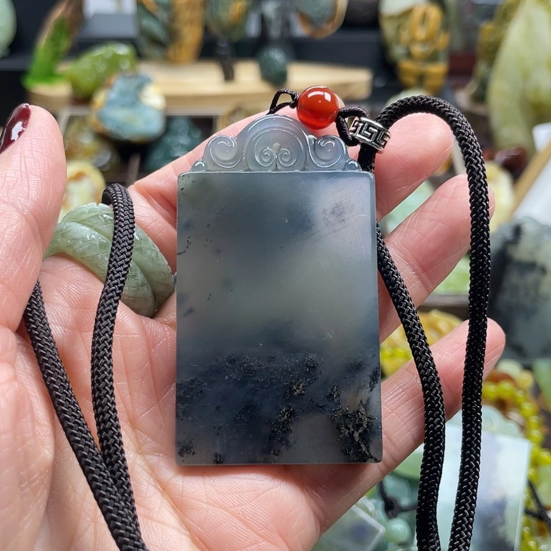 蛇纹石玉颈饰未镶嵌?****?岫玉水墨无事牌