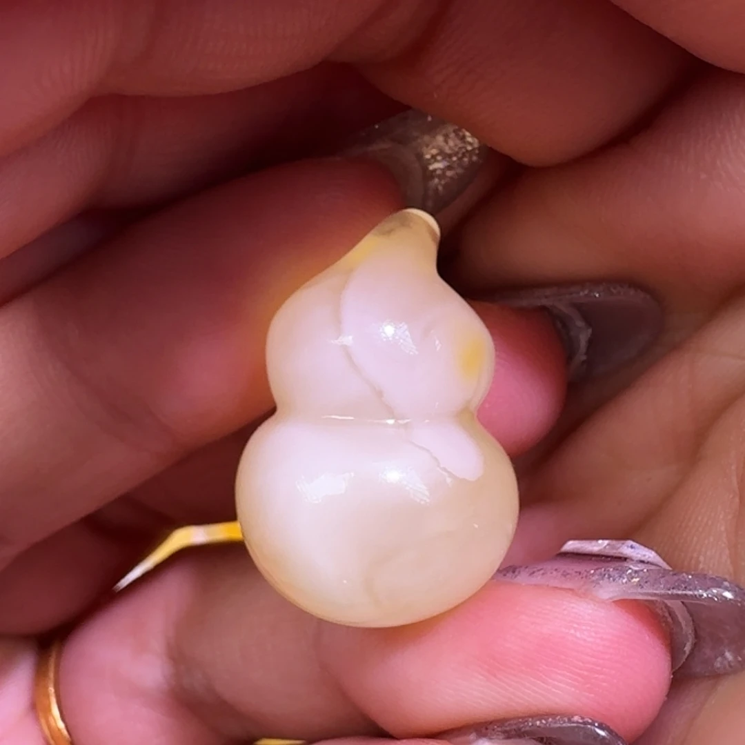 琥珀未镶嵌裸石26.5×17.7m