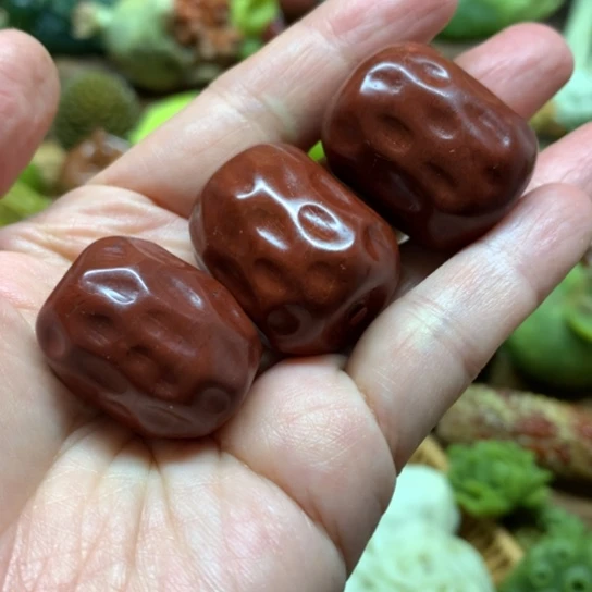 蛇纹石玉手把件未镶嵌韓****颂