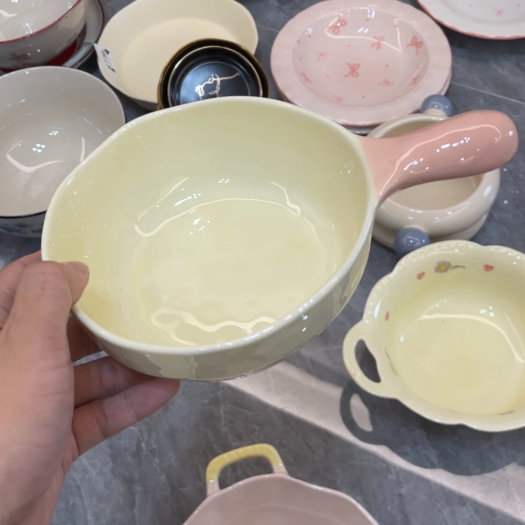 陶瓷微瑕餐具介意勿拍，满18飞！