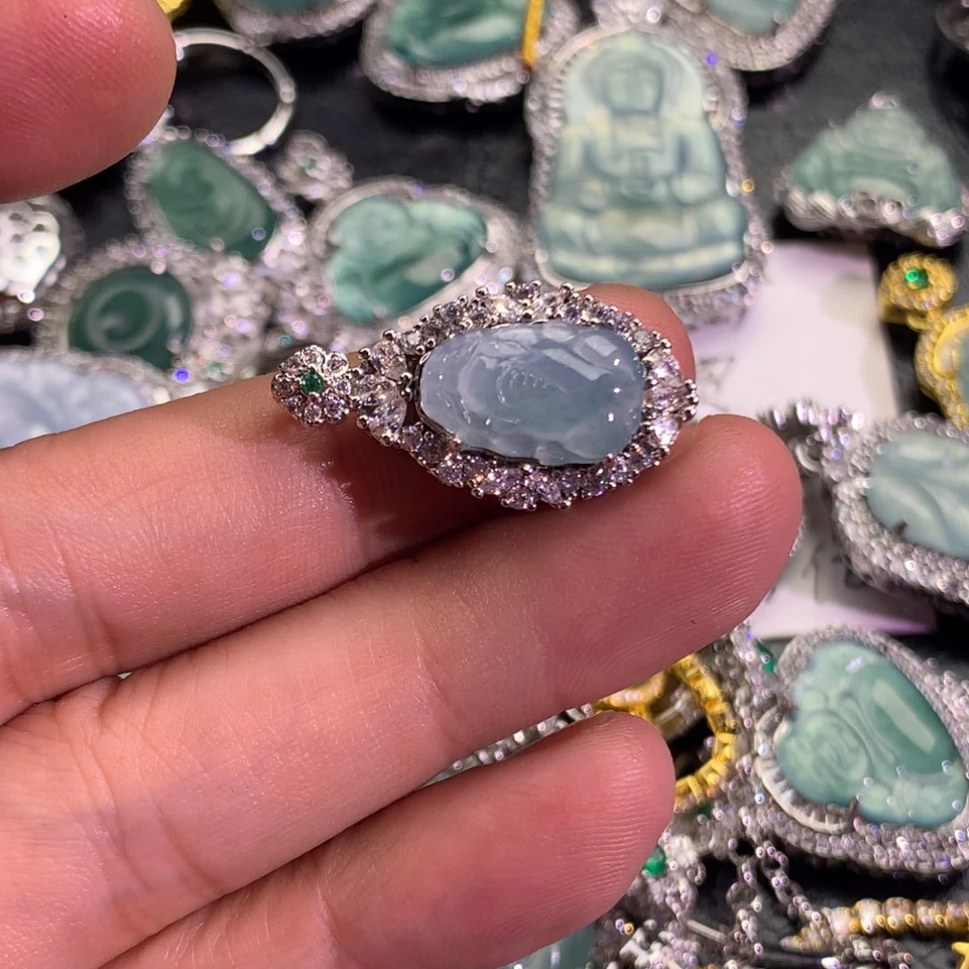 翡翠颈饰未镶嵌貔貅手链