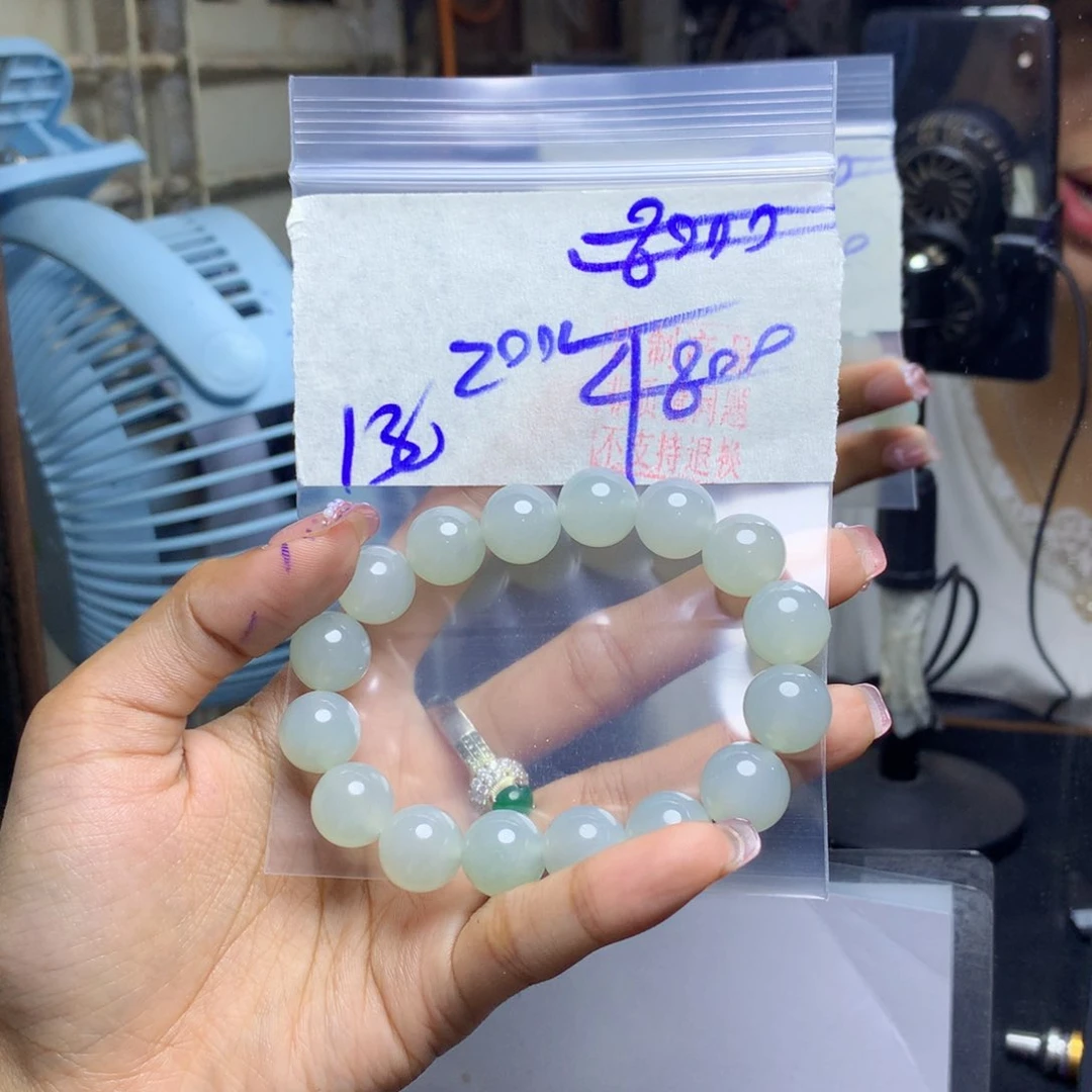 未镶嵌定制翡翠天然缅甸翡翠多样性