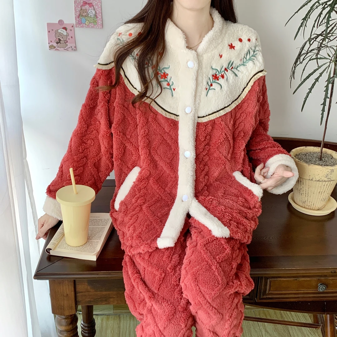 中国风刺绣珊瑚绒睡衣女秋冬款开衫刺红色加绒厚法兰绒家居服套装