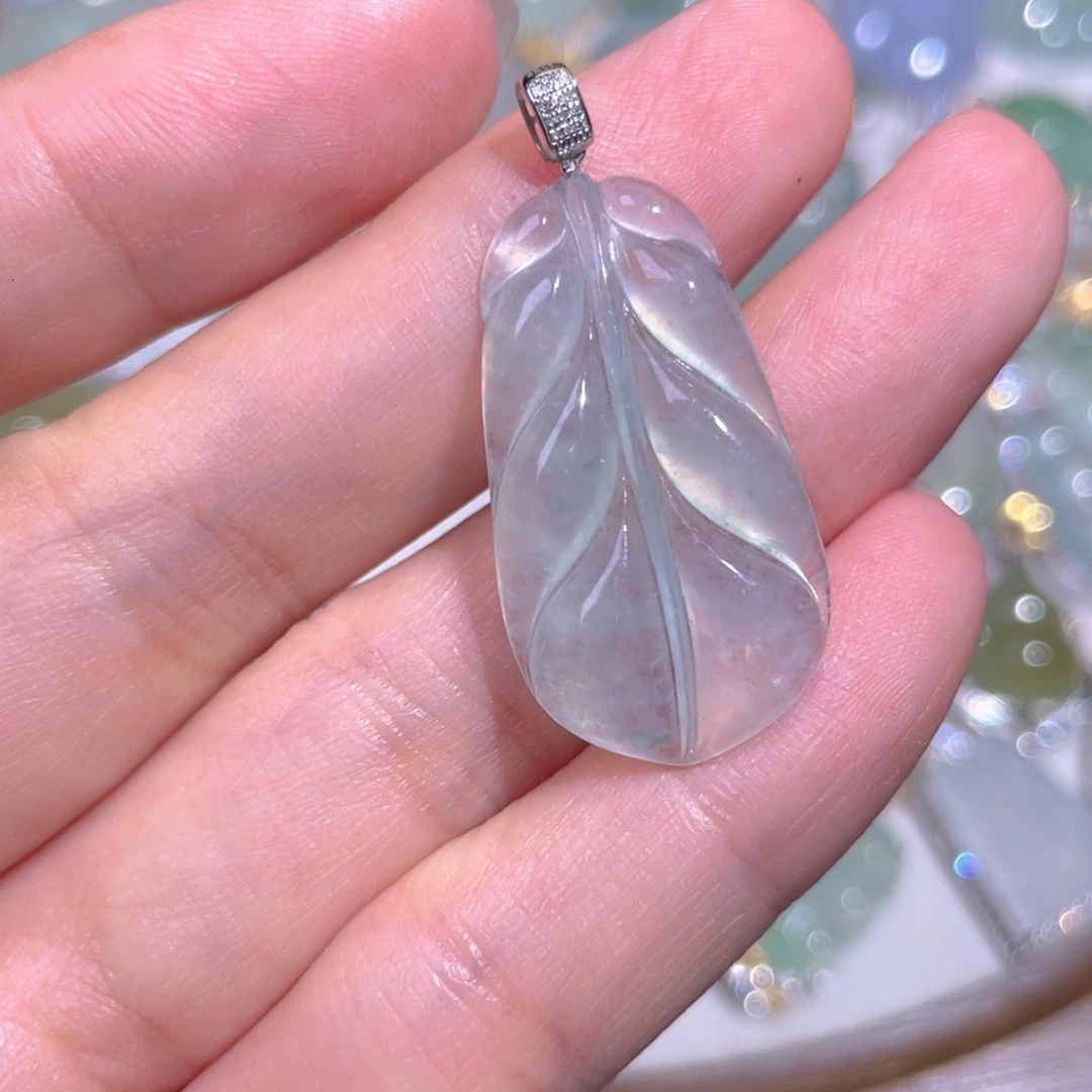 颈饰18K金镶嵌翡翠翡翠