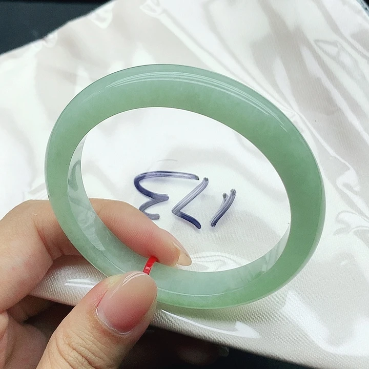 未镶嵌手镯翡翠173